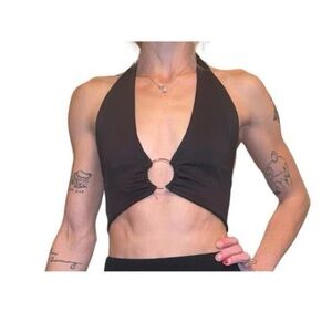 Black Halter Top with Ring Detail Size Small
🌟 Size: Small
🌟 Brand: Shein